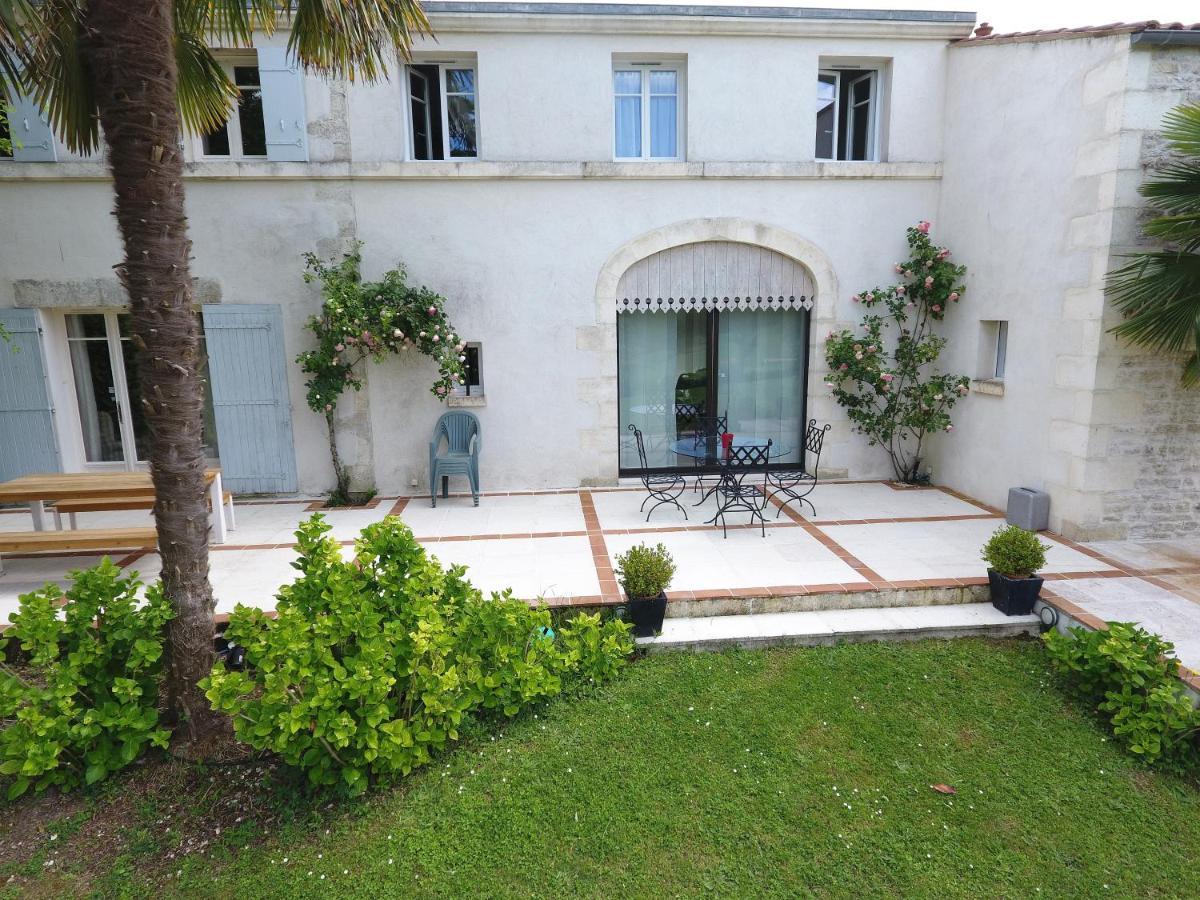 Le Logis De La Brumanderie - Saintes Fontcouverte  Exterior photo