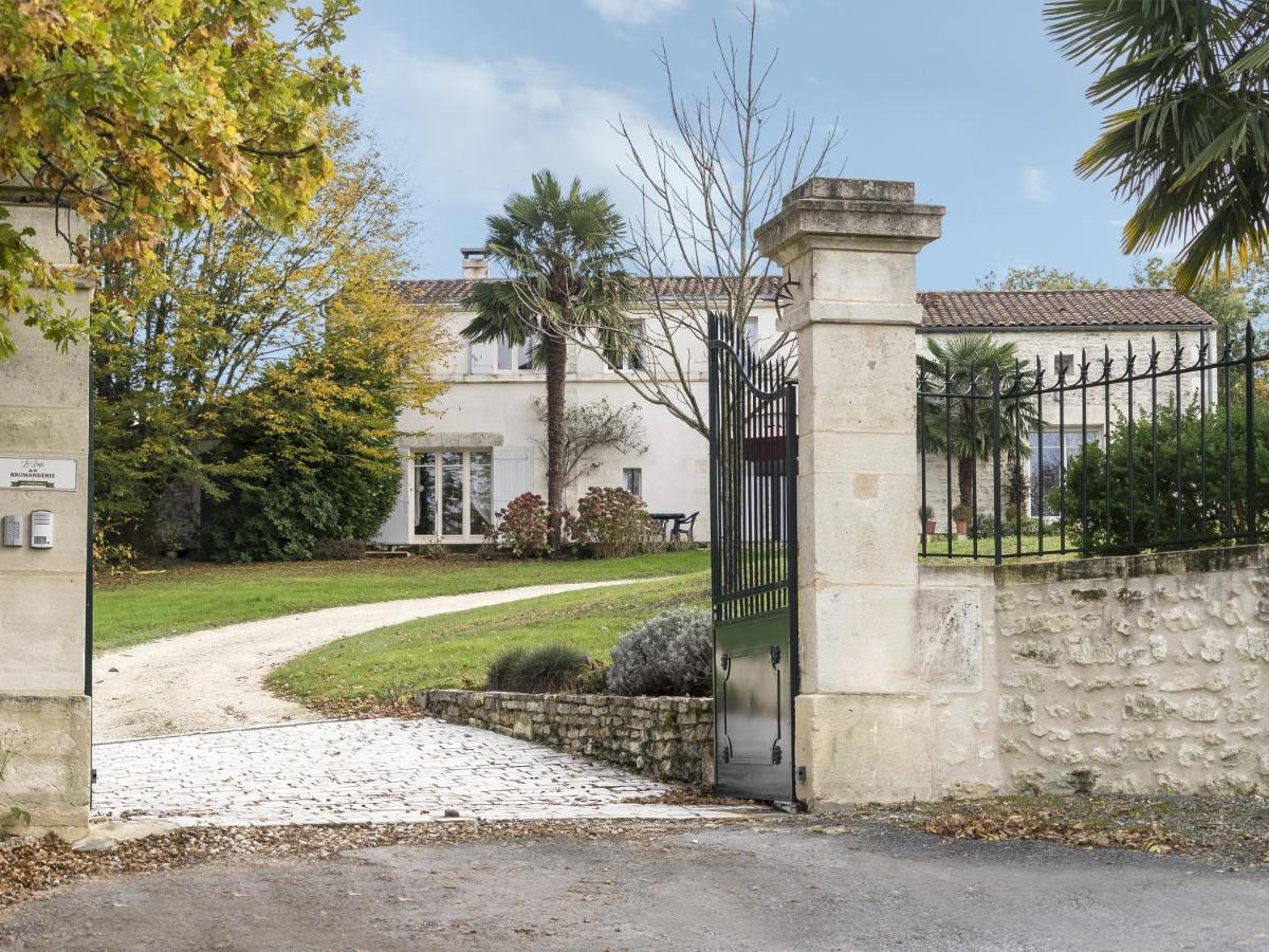 Le Logis De La Brumanderie - Saintes Fontcouverte  Exterior photo