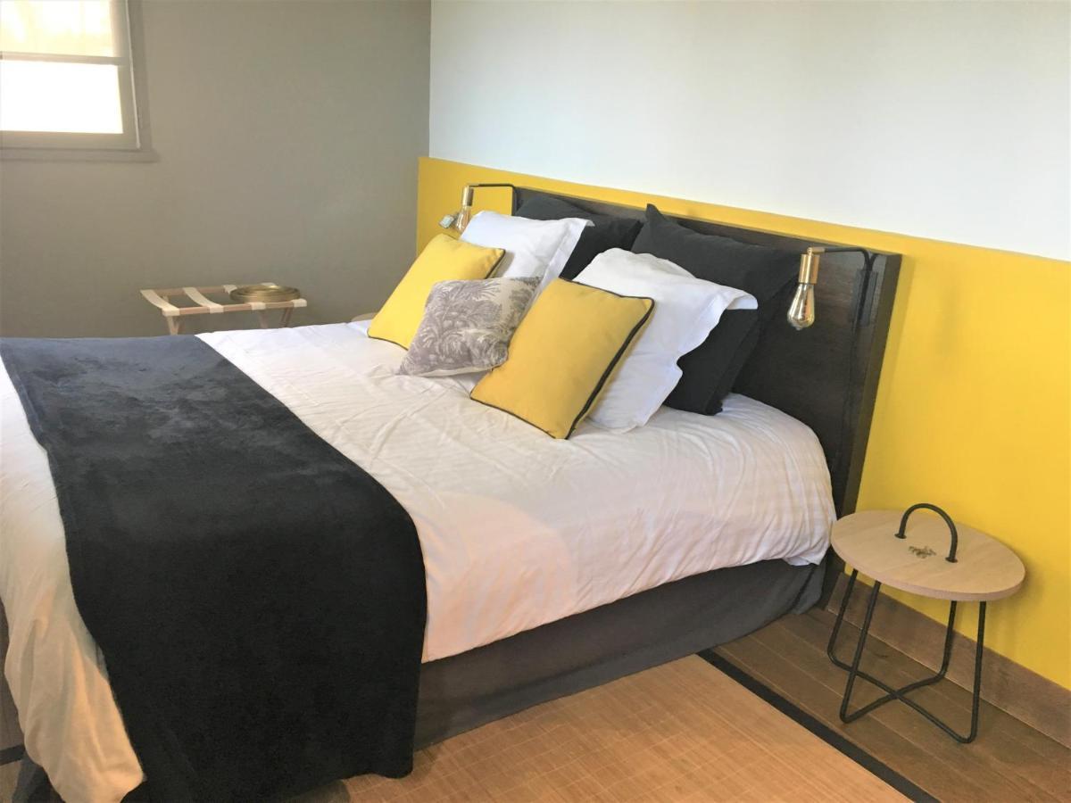 Le Logis De La Brumanderie - Saintes Fontcouverte  Room photo