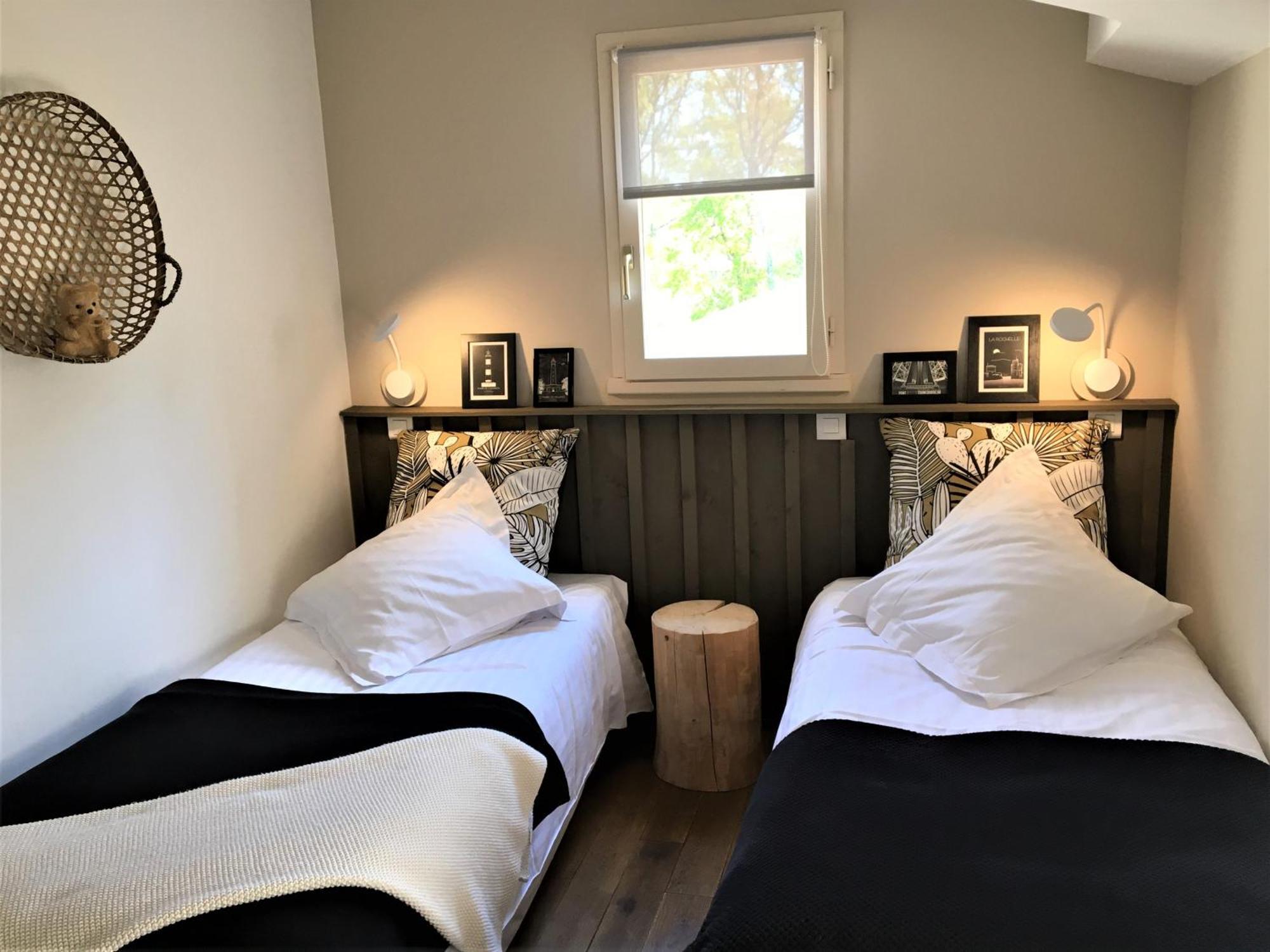 Le Logis De La Brumanderie - Saintes Fontcouverte  Room photo